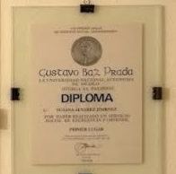 Diploma del premio Gustavo Baz Prada, recortado de la foto de la pared.